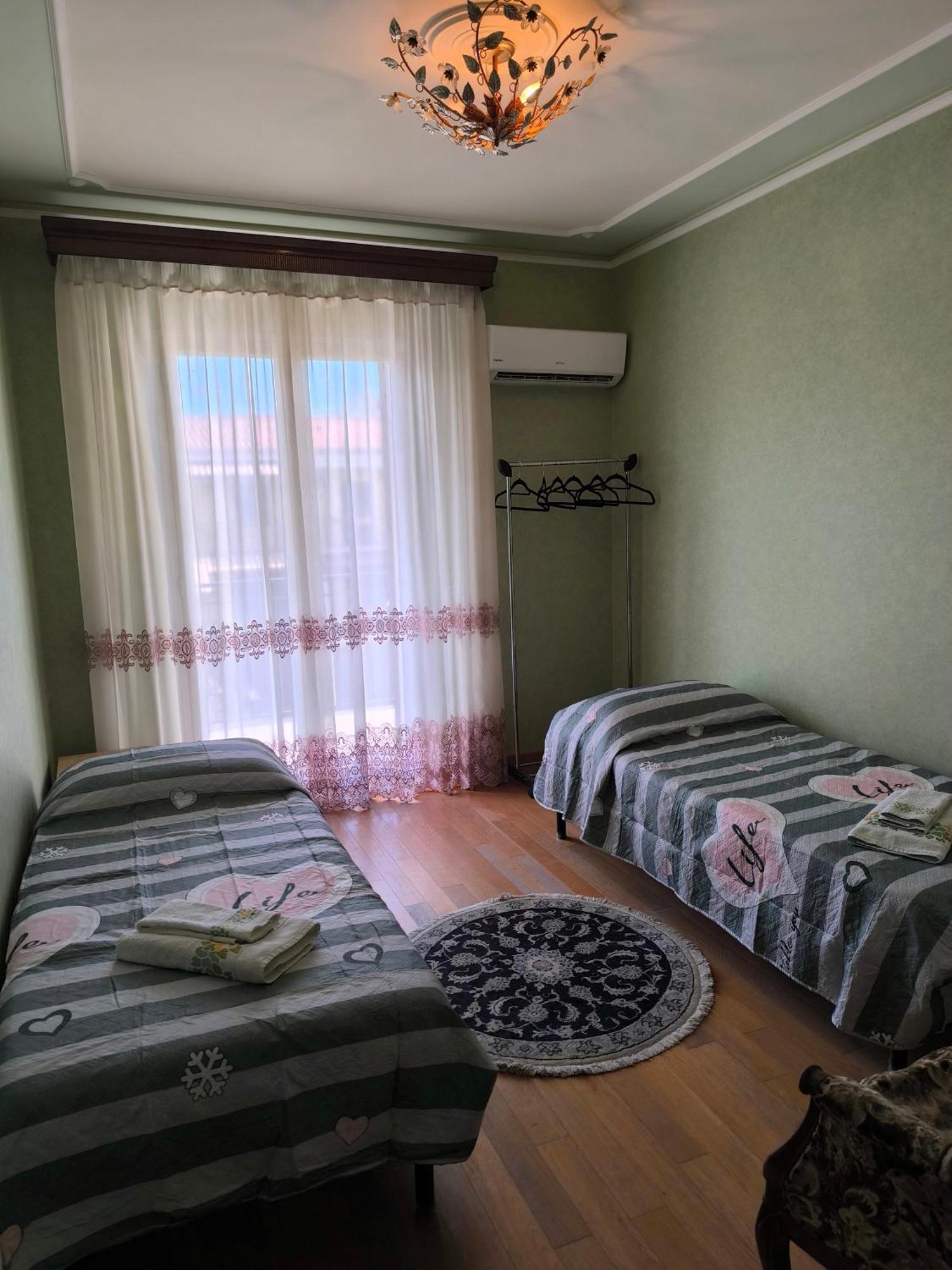 Bed & Breakfast Kalinka Bed & Breakfast Motta Sant'Anastasia Exterior photo
